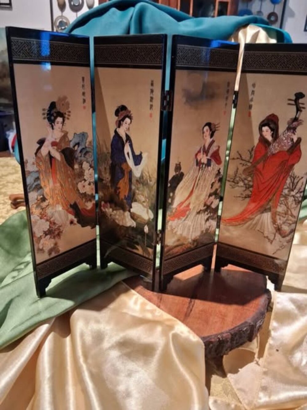 Vintage Chinese Mini Lacquer Screen 4 Panel Tabletop Display Four Great Beauties